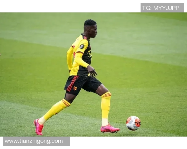 乌法与多明萨尔的较量揭示了足球战术与团队协作的重要性